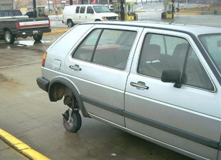 Chuckle-Worthy Rides: 23 Questionable Car Scenarios That Amused Us