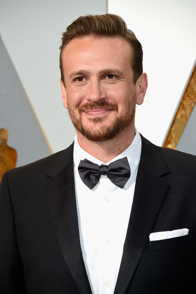 Jason Segel - 6'4"