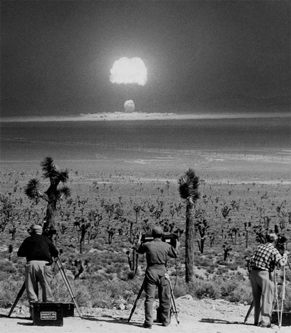 1955 nevada atomic bomb test