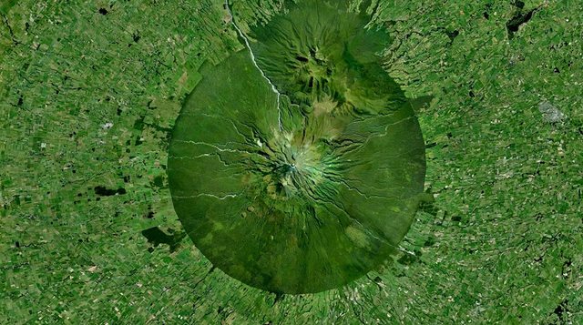 Mount Taranaki North Island, New Zealand. Mount Taranaki, also known as Mount Egmont, is an active stratovolcano on the west coast of New Zealand’s North Island.