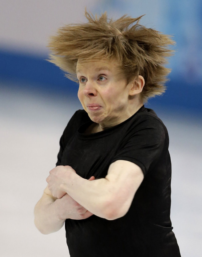 20 Photos That Made Ice Skaters Look Ridiculous