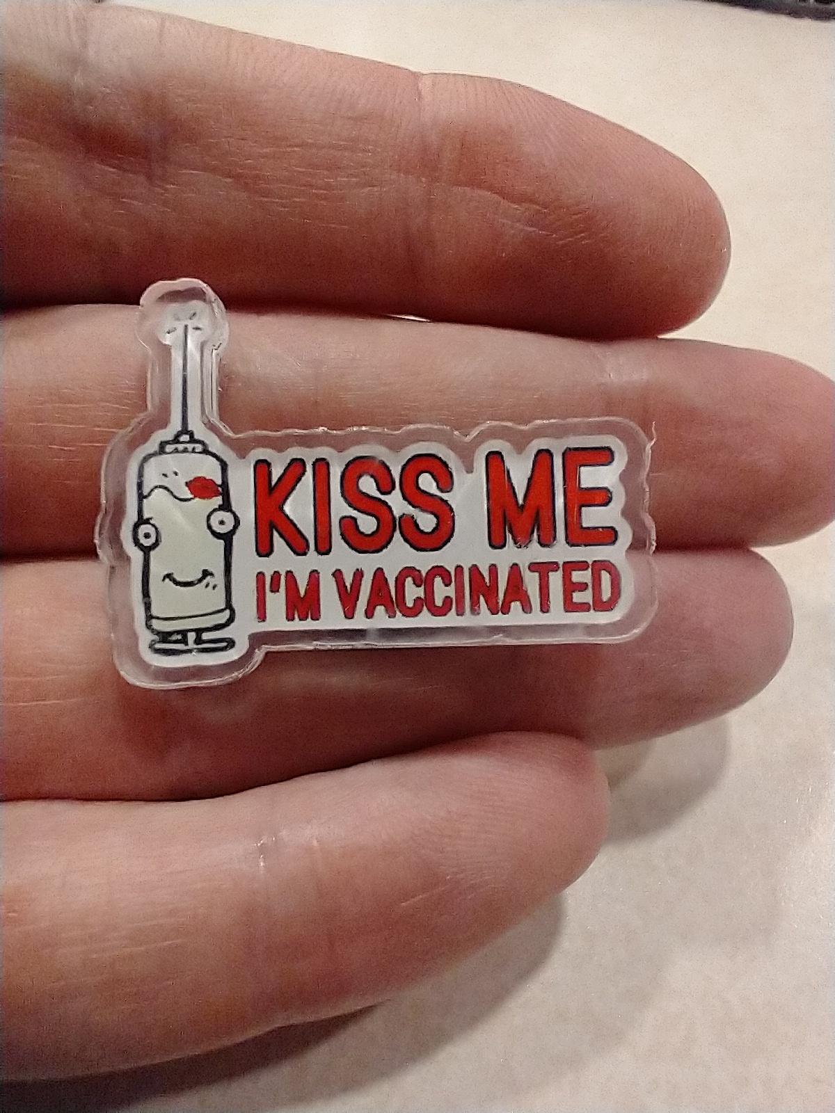 random pics - nail - G Kiss Me I'M Vaccinated
