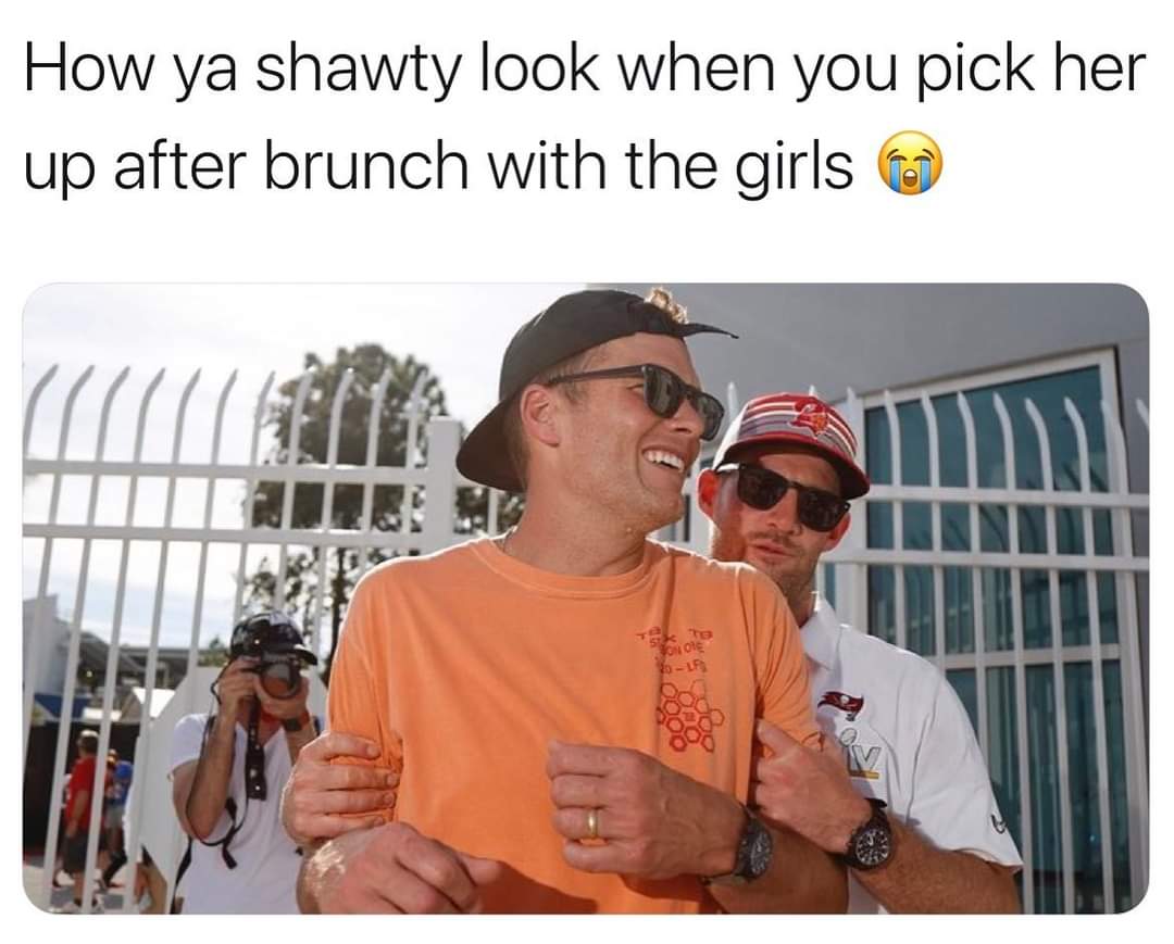 funny memes and random pics - photo caption - How ya shawty look when you pick her up after brunch with the girls Texto Note 20