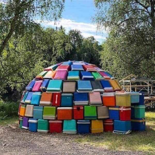 igloo made of igloos
