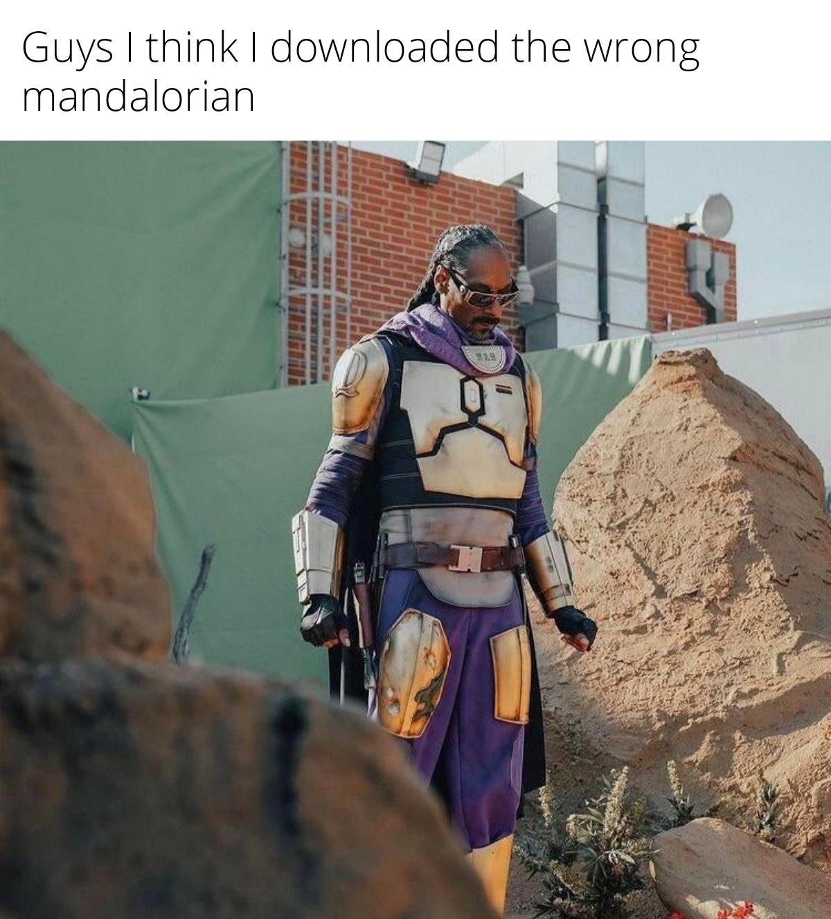 funny pics and cool randoms - Guys I think I downloaded the wrong mandalorian