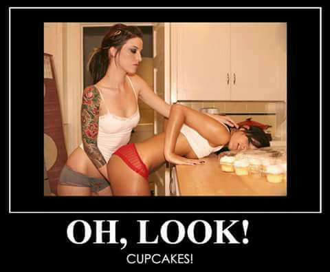 oh look cupcakes meme - Oh, Look! Cupcakes!