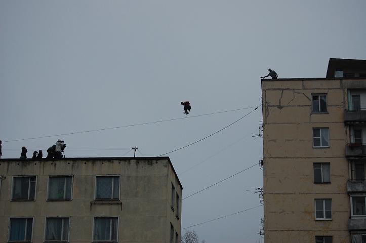 Traceur jumps from one building to the other.