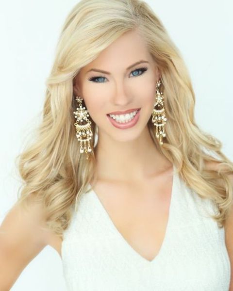 Miss Iowa: Nicole Kelly, 23