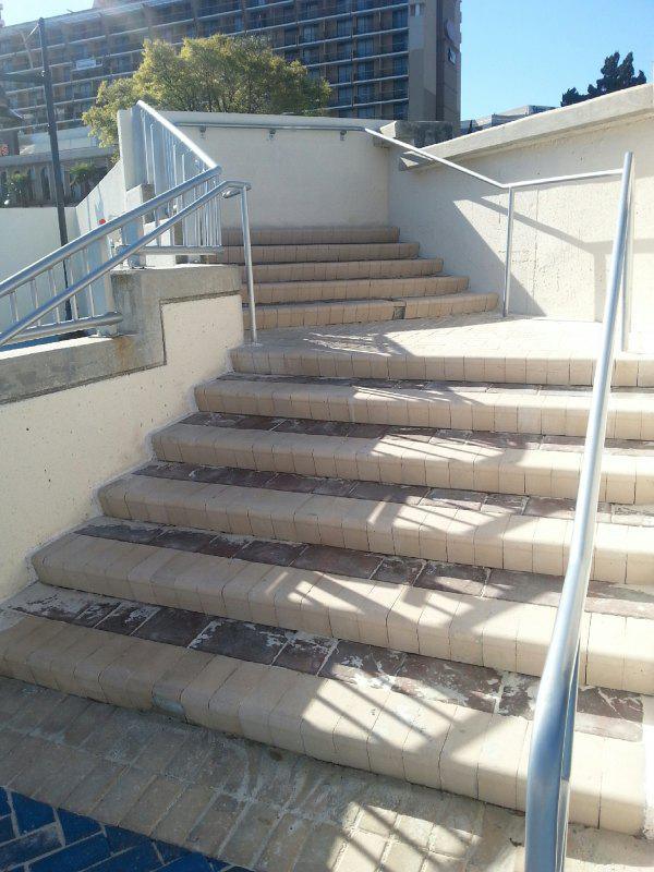 work fail handrail