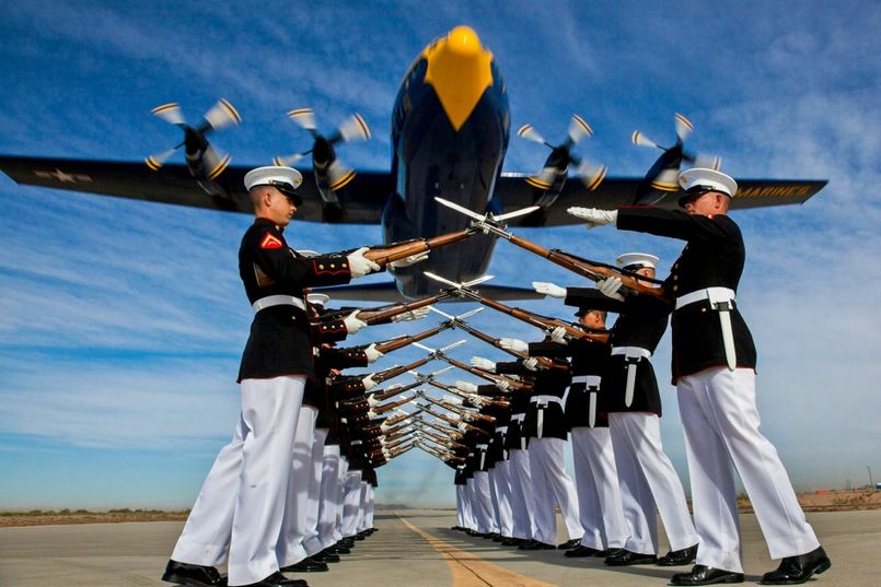 32 Military Photos Taken At The Right Moment