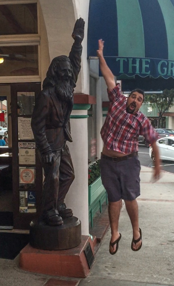 24 People Using Statues For Their Strange Fantasies