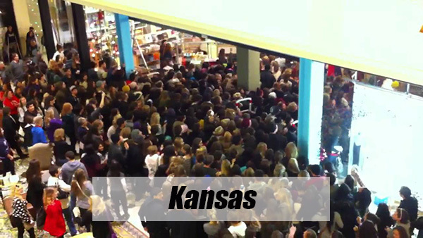 black friday crowds - Kansas