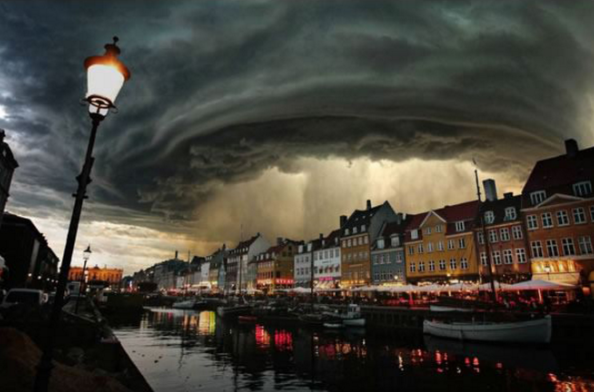 This amazing cloud formation over Copenhagen, Denmark.