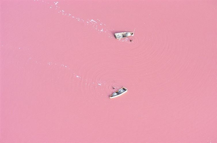 One of the very few naturally occurring pink lakes: lake Retba.