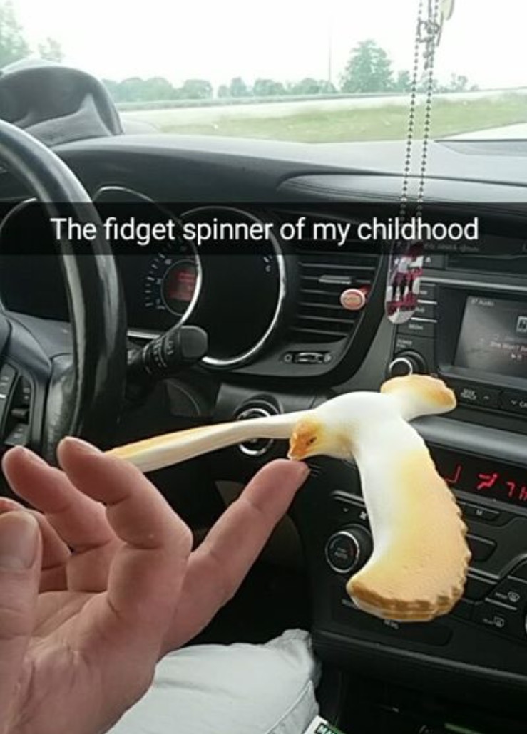 Fidget spinner bird from our child hoods