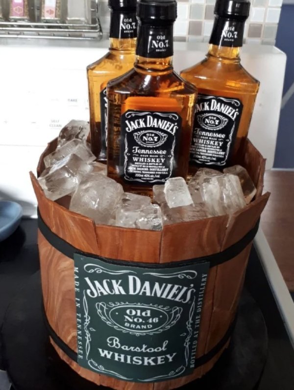 whiskey brand cake - old No.7 Old N0. K Daniel'S Jennessee Whiskey Errente En Jack Daniels El Bold No. Rand Bottled At The Distillery Barse Whis Barstool Hiskey