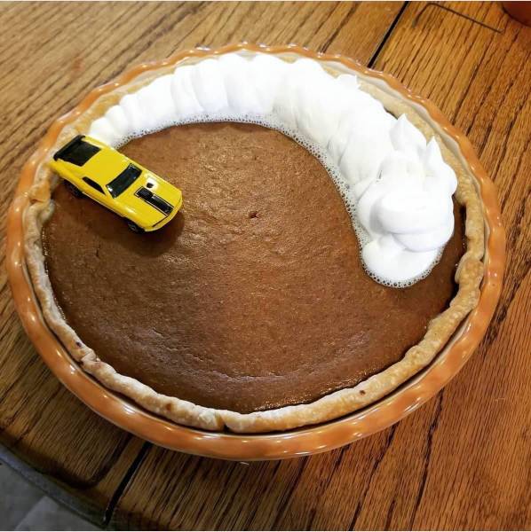 thanksgiving memes - funny pumpkin pie