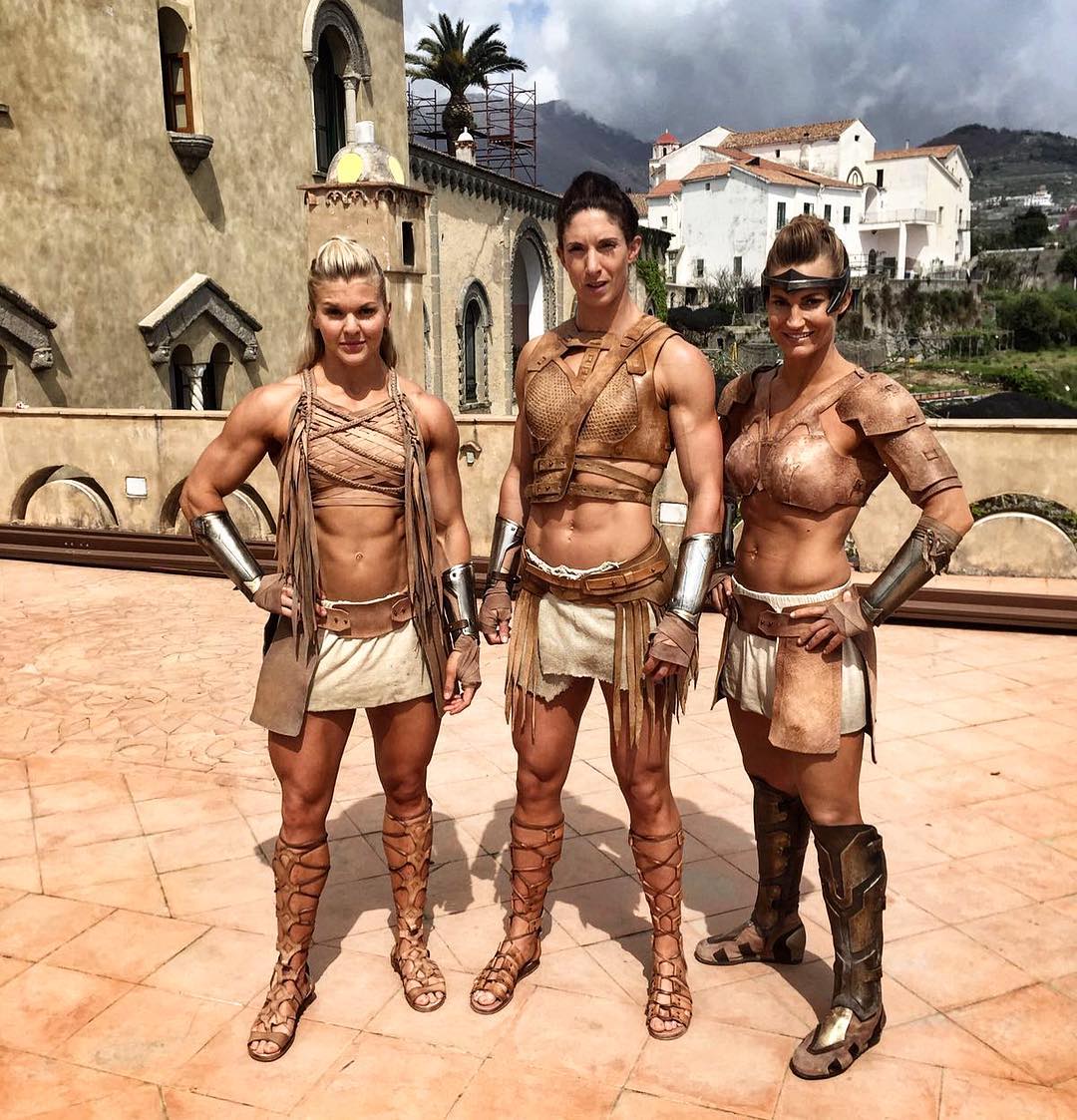 The extras from Wonder Woman are jacked!