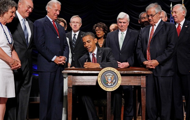 Obama Signs Financial Reform Bill