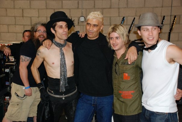 sean and ruff photo bomb janes addiction and pat smear.