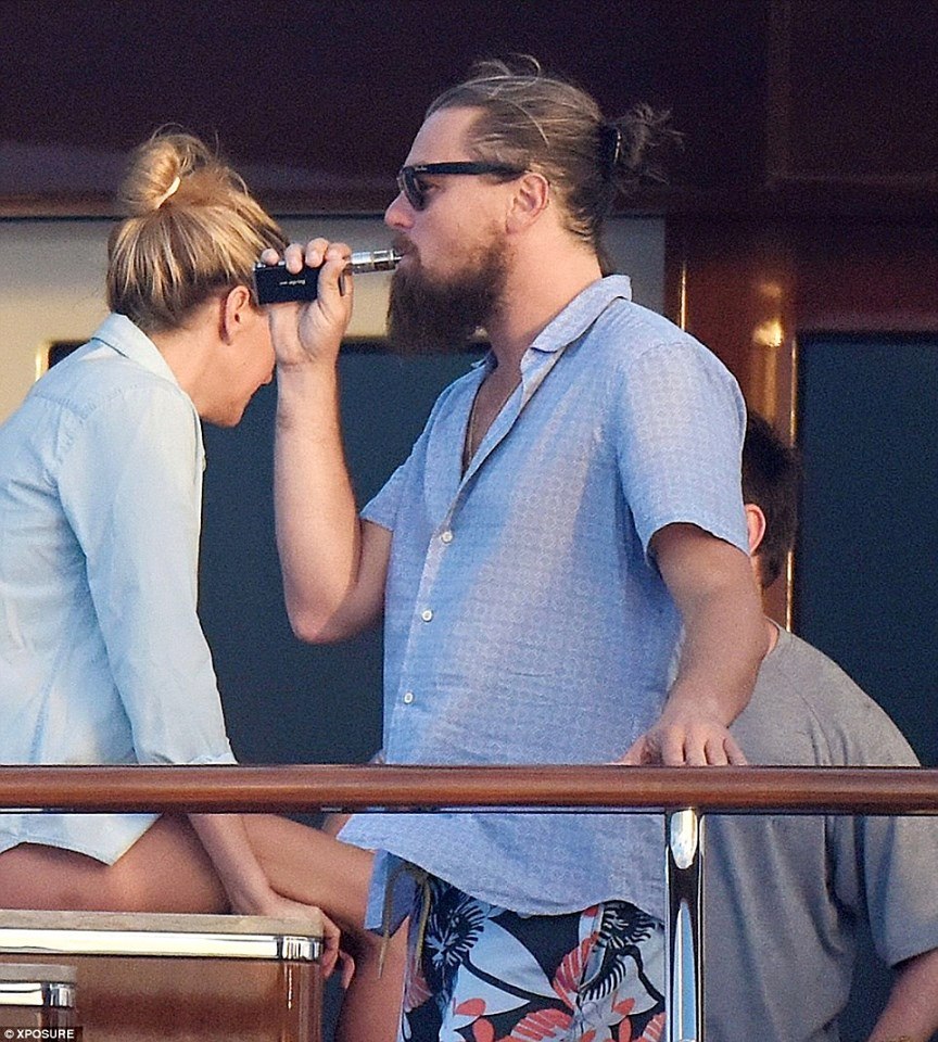 leonardo dicaprio vaping - Xposure