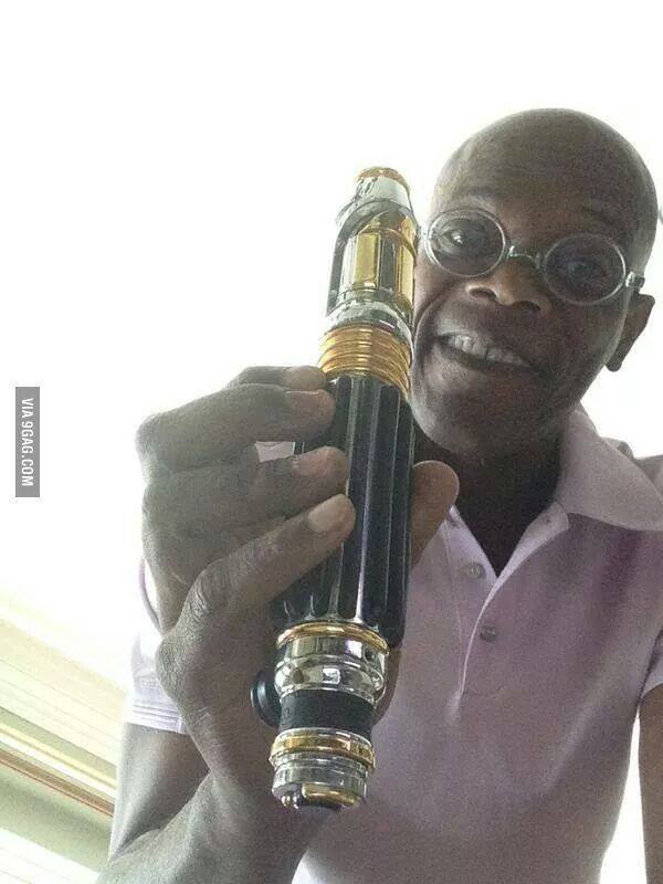 samuel l jackson vape - Via 9GAG.Com