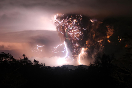 Chili Volcano Eruption with Lightning