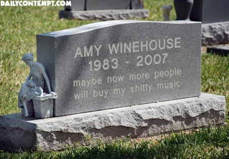 Amy Winehouse Seconds from Dead, Album Sales Expected To Grow