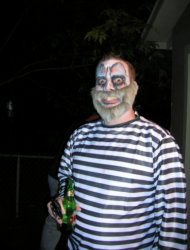 This is a pic of my good friend RowDY dressed up as Captain Spaulding from 'The Devils Rejects'