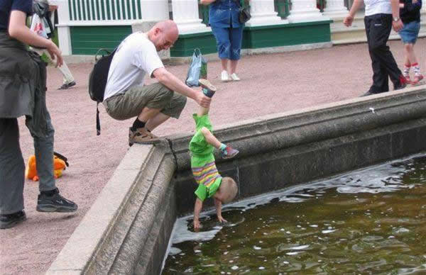 See the father of the year in action.