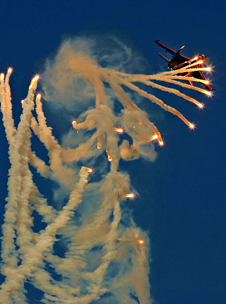 Airshow smoke missiles