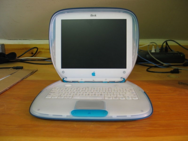 The original "Blueberry" iBook Clamshell G3