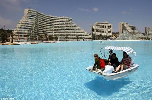 The World's Largest Swimming Pool