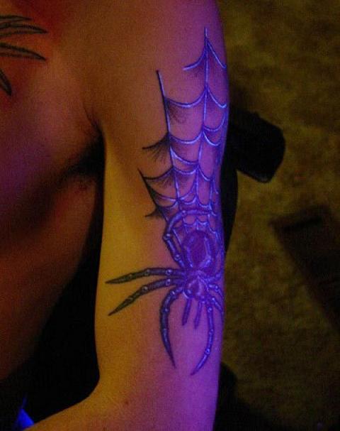 Glowing Tattoo's