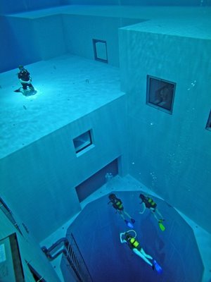 World's Deepest Pool