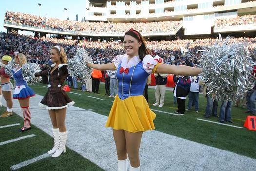 Cheerleaders In Costumes!