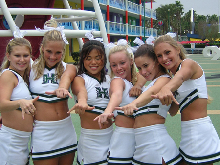 Hot Cheerleaders!