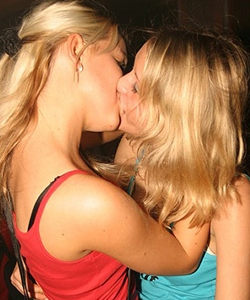 More Girls Kissing