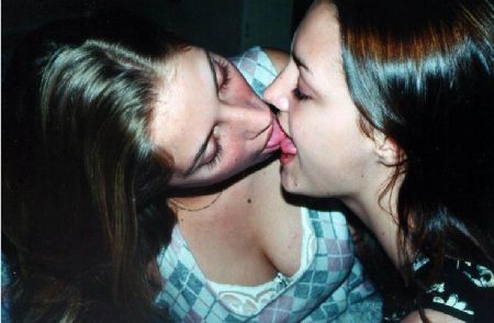 More Girls Kissing 2