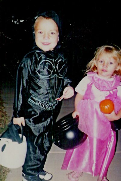 I wanted to be batman  but they were all out.So i had to be Cat women. I got more candy and Tips for wearing tight clothes