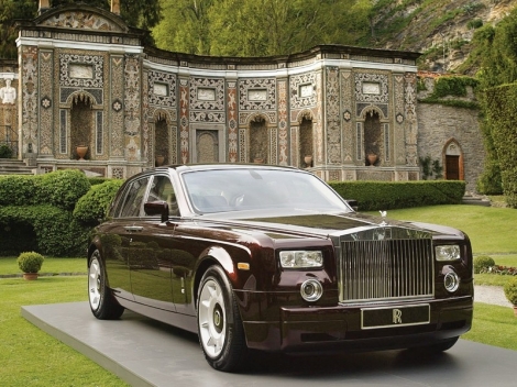 Rolls-Royce Phantom $320,000