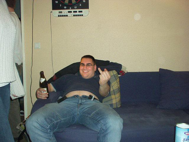 Whos that fat drunken party boy..? oh its the ebaums employee.. 