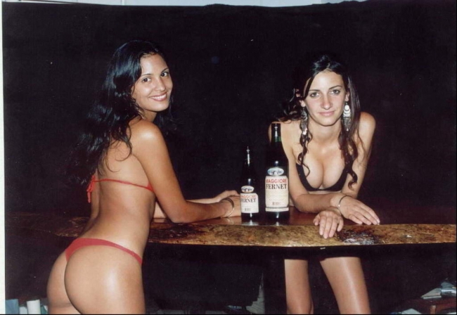 Hot Girls Drunk- Pictures from Behind!