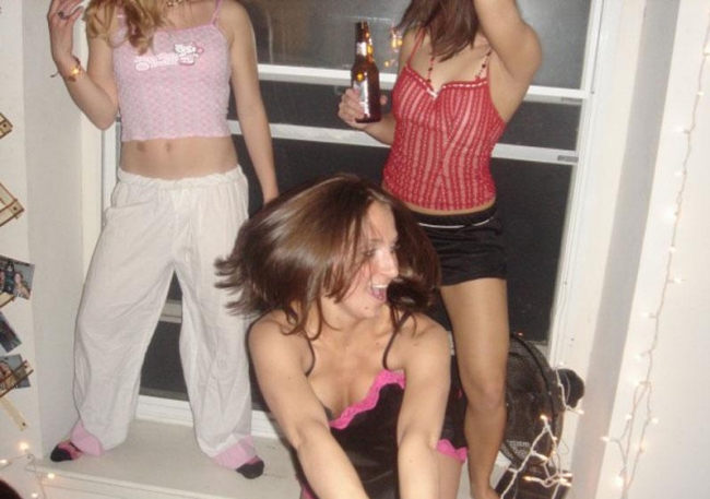 Even More Hot Girls Drunk!