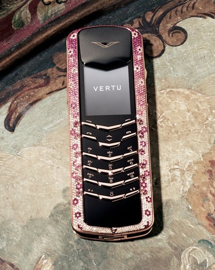 Vertu Pink Diamond: 73,000$ 