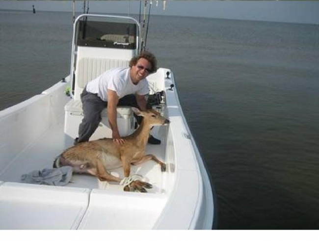 Guy catches this 1.5 miles off shore