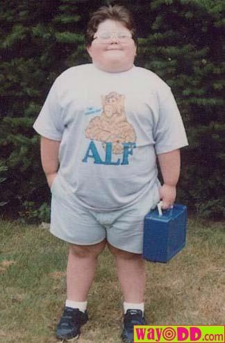this fatty likes alf and is going to eat his lunch bet his shirt is a XXL