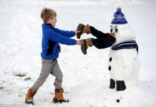These are not your typical snowmen.