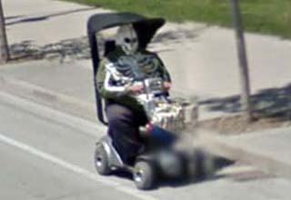 36 funny, odd, and WTF images seen on google maps' street view.