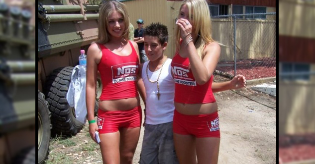 Kid hover hands two hot girls